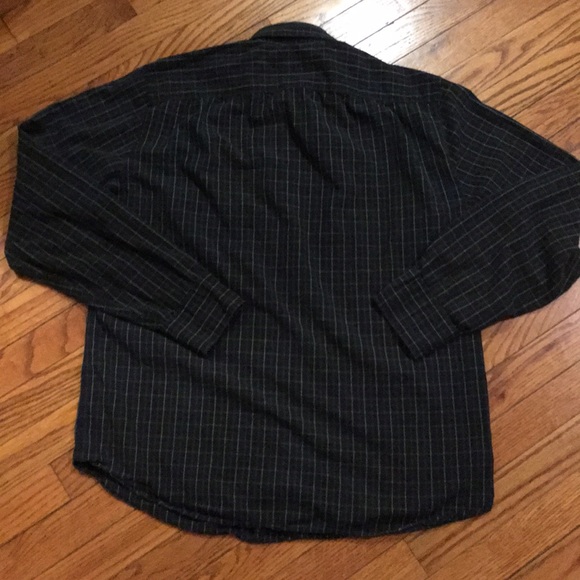 J. Crew 100% cotton men’s large tailored fit - Picture 3 of 3